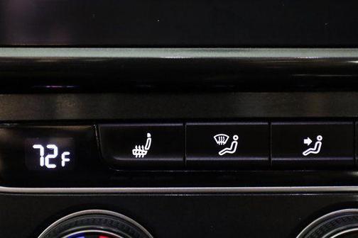 2017 Volkswagen e-Golf SE