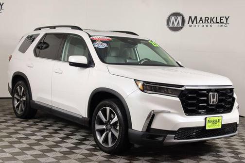 Platinum White Pearl 2025 Honda Pilot Elite