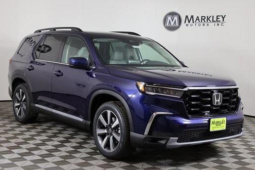 2025 Honda Pilot Touring 8-Passenger