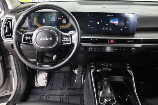 Wolf Gray 2024 Kia Sorento S
