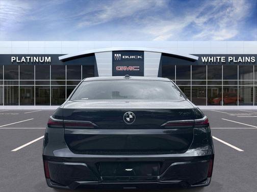 Black Sapphire Metallic 2023 BMW 740 i