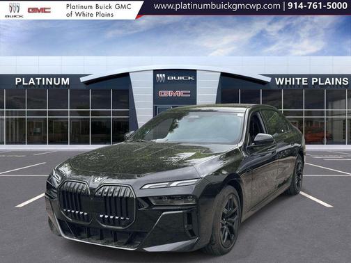 Black Sapphire Metallic 2023 BMW 740 i