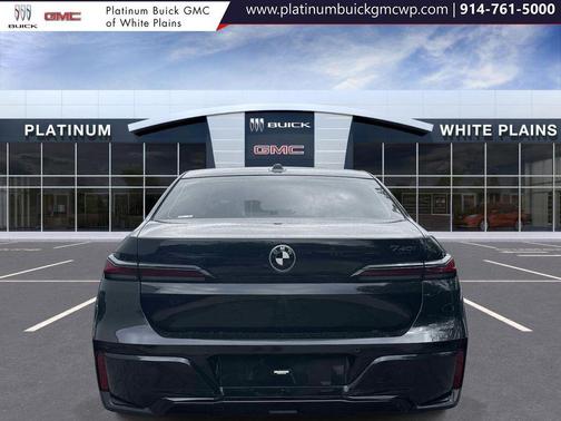Black Sapphire Metallic 2023 BMW 740 i