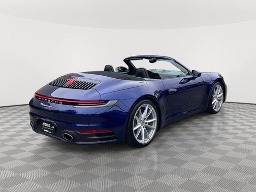2022 Porsche 911 Carrera 4