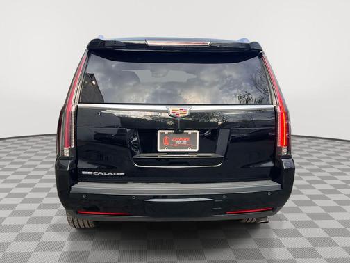 2020 Cadillac Escalade Luxury