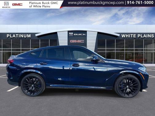 2022 BMW X6 M50i
