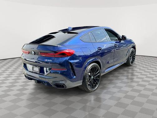 2022 BMW X6 M50i