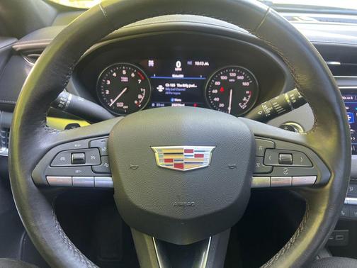 Crystal White Tricoat 2023 Cadillac XT4 Premium Luxury
