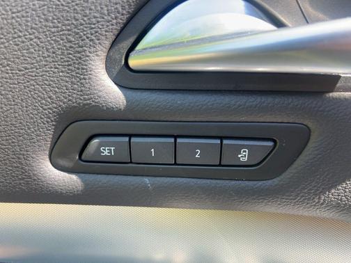 Crystal White Tricoat 2023 Cadillac XT4 Premium Luxury