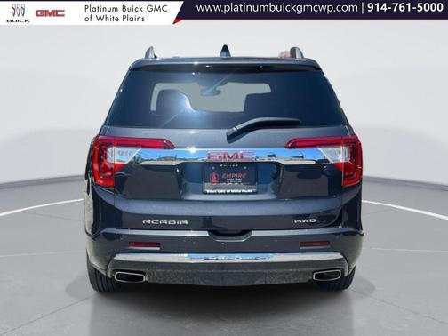 2022 GMC Acadia Denali