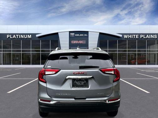 Sterling Metallic 2023 GMC Terrain SLT