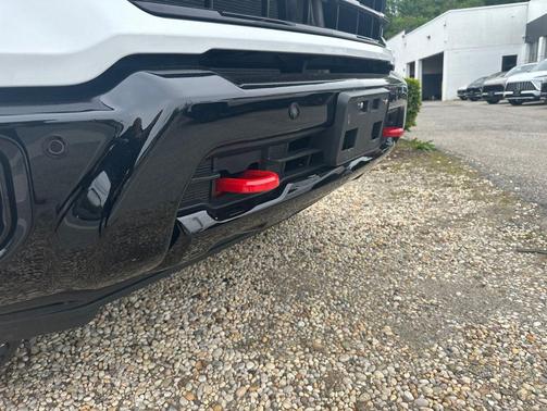Summit White 2025 Chevrolet Silverado 2500 LT