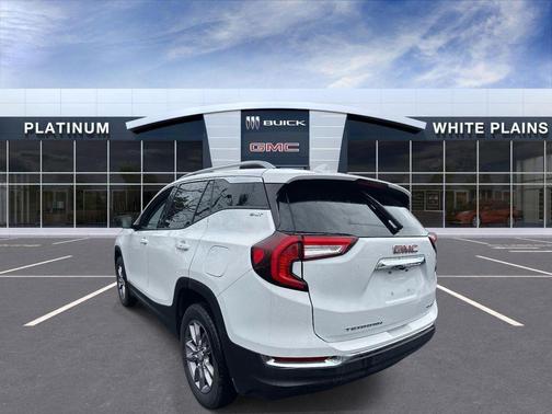 Summit White 2024 GMC Terrain SLT