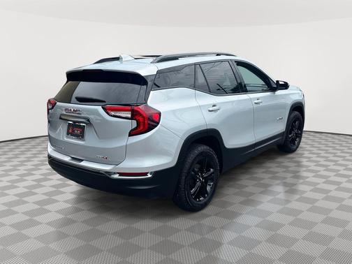 2022 GMC Terrain AWD AT4