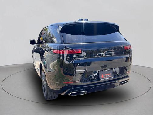 2024 Land Rover Range Rover Sport SE