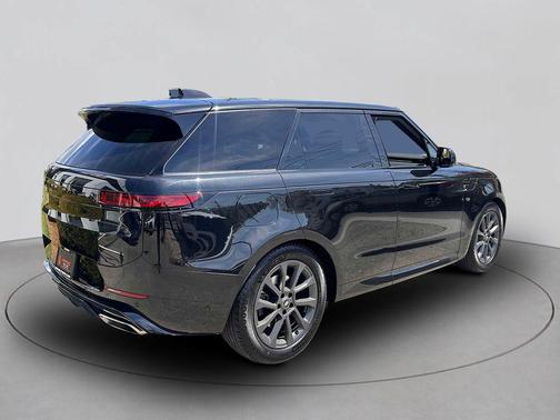 2024 Land Rover Range Rover Sport SE