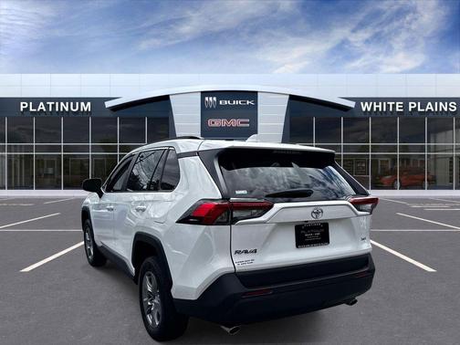 Ice Cap 2024 Toyota RAV4 XLE