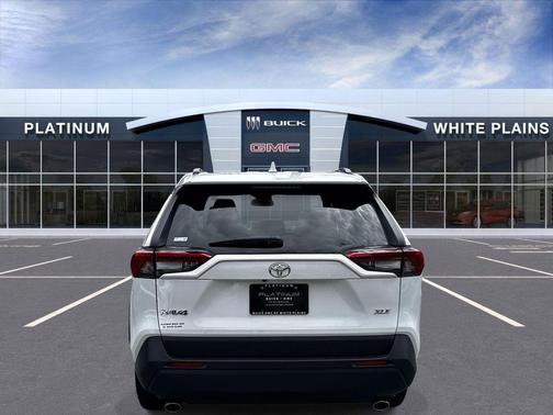 Ice Cap 2024 Toyota RAV4 XLE