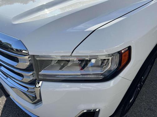 2022 GMC Acadia AWD SLT