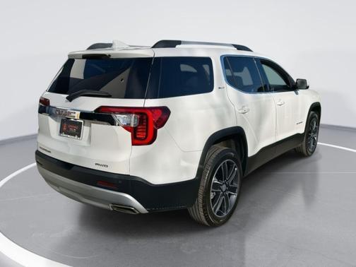 2022 GMC Acadia AWD SLT