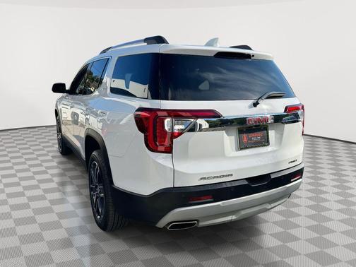2022 GMC Acadia AWD SLT
