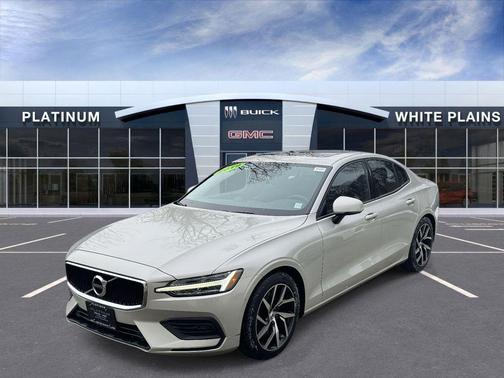 2019 Volvo S60 T6 Momentum