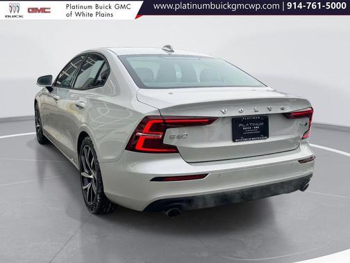 2019 Volvo S60 T6 Momentum