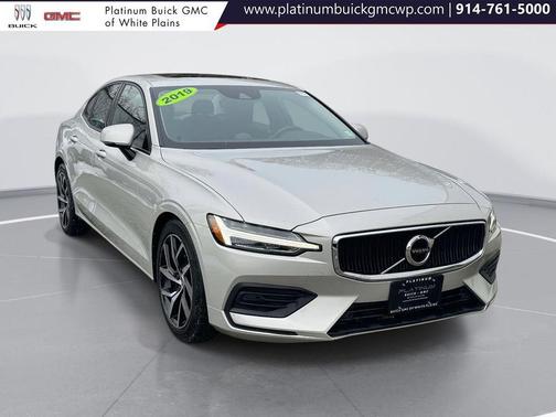 2019 Volvo S60 T6 Momentum