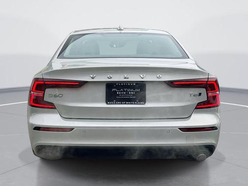 2019 Volvo S60 T6 Momentum