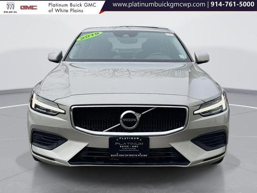 2019 Volvo S60 T6 Momentum