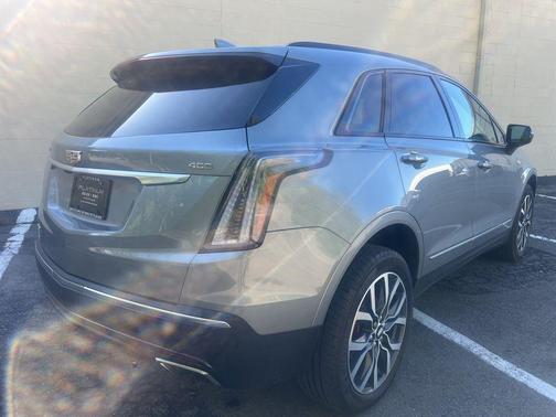 Argent Silver Metallic 2023 Cadillac XT5 Sport