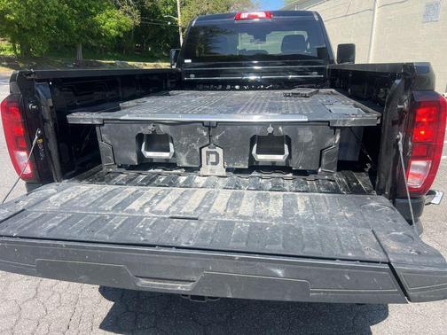 Onyx Black 2024 GMC Sierra 2500 SLE