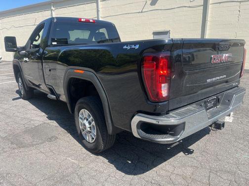 Onyx Black 2024 GMC Sierra 2500 SLE