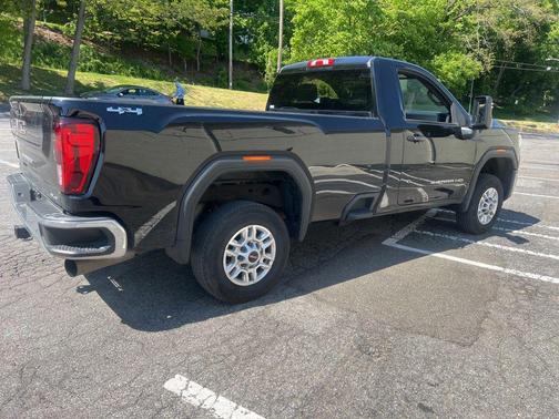 Onyx Black 2024 GMC Sierra 2500 SLE