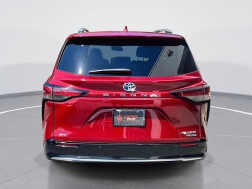 2022 Toyota Sienna Platinum