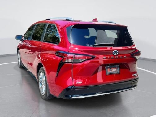 2022 Toyota Sienna Platinum