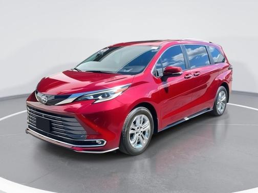 2022 Toyota Sienna Platinum