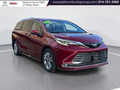 2022 Toyota Sienna Platinum