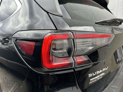 Crystal Black Silica 2024 Subaru Outback Touring XT