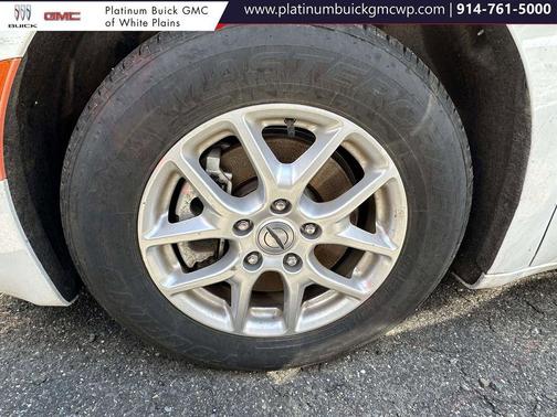 Bright White Clearcoat 2023 Chrysler Voyager LX