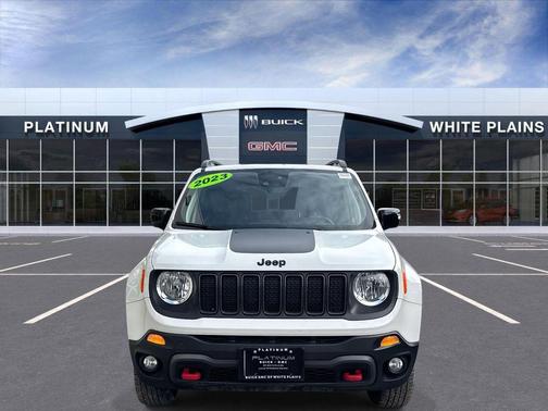 Alpine White Clearcoat 2023 Jeep Renegade Trailhawk