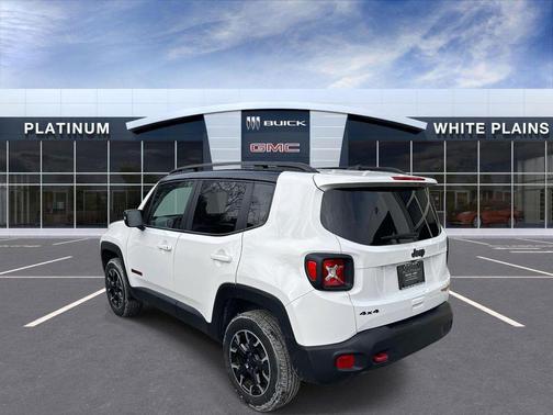 Alpine White Clearcoat 2023 Jeep Renegade Trailhawk