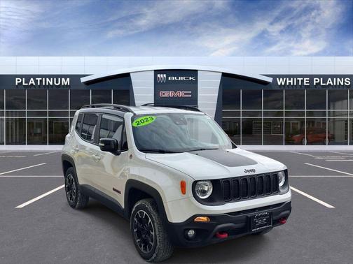 Alpine White Clearcoat 2023 Jeep Renegade Trailhawk