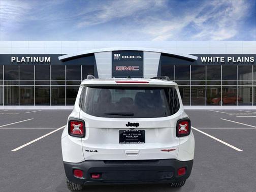 Alpine White Clearcoat 2023 Jeep Renegade Trailhawk