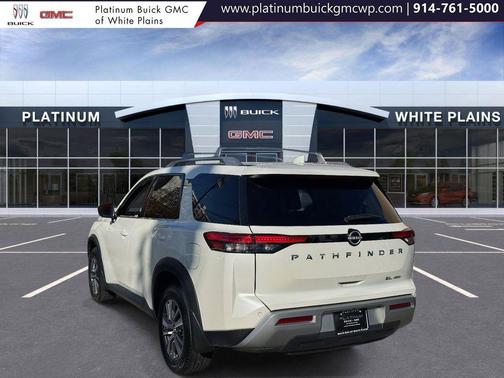 2023 Nissan Pathfinder SL 4WD