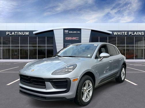 2023 Porsche Macan Base