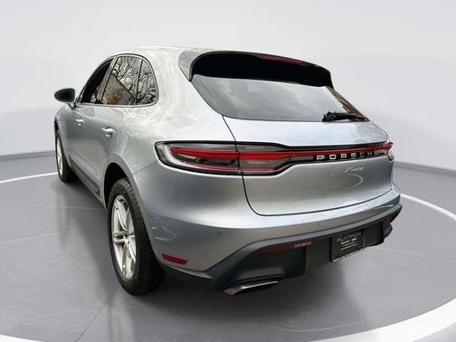 2023 Porsche Macan Base