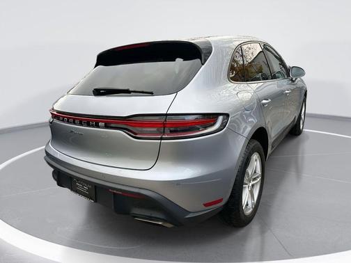 2023 Porsche Macan Base