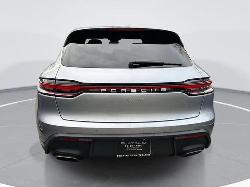 2023 Porsche Macan Base