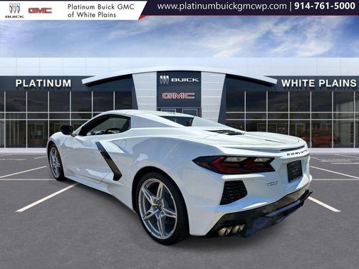 Arctic White 2024 Chevrolet Corvette Stingray w/1LT